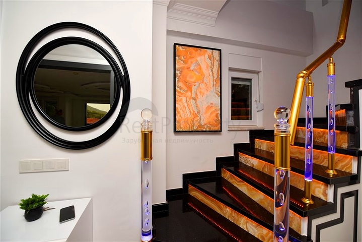 Möblierte Villa mit Panoramablick im Herzen von Alanya