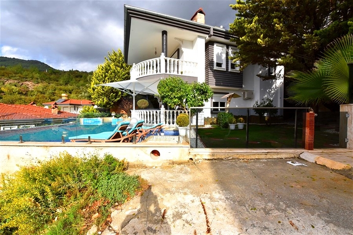 Möblierte Villa mit Panoramablick im Herzen von Alanya