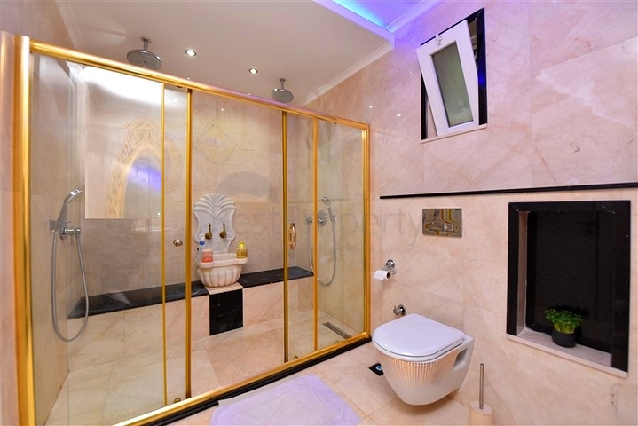 Möblierte Villa mit Panoramablick im Herzen von Alanya