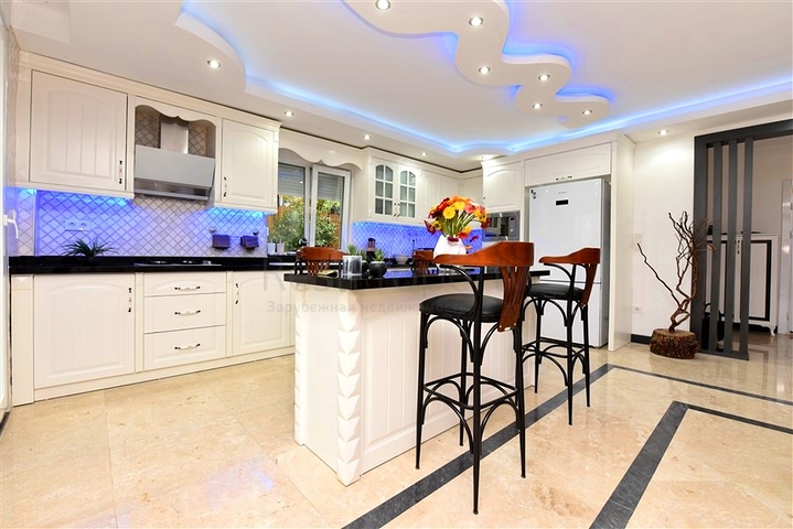 Möblierte Villa mit Panoramablick im Herzen von Alanya