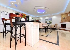 Möblierte Villa mit Panoramablick im Herzen von Alanya