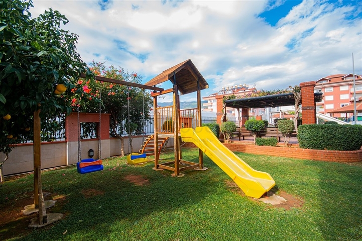 Möbliertes 4+1 Penthouse im Stadtteil Oba