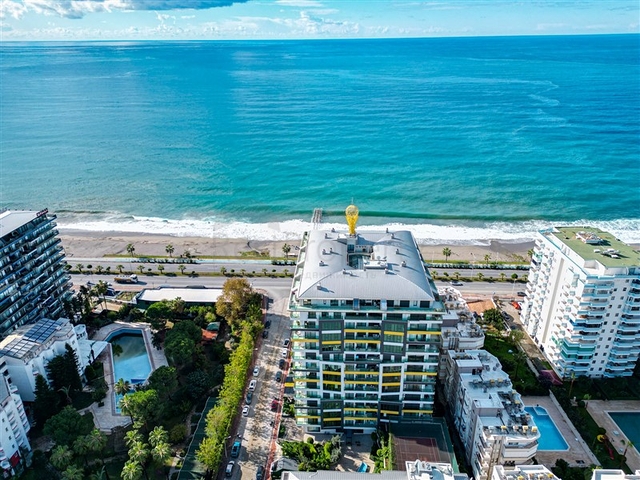 1+1 Wohnung in der ersten Zeile im Stadtteil Mahmutlar 