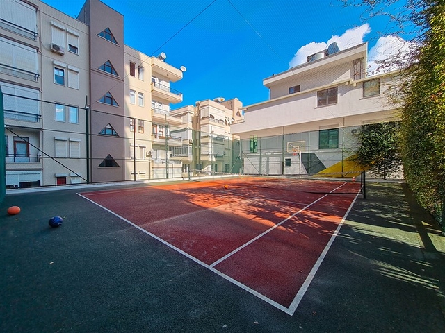 1+1 Wohnung in der ersten Zeile im Stadtteil Mahmutlar 