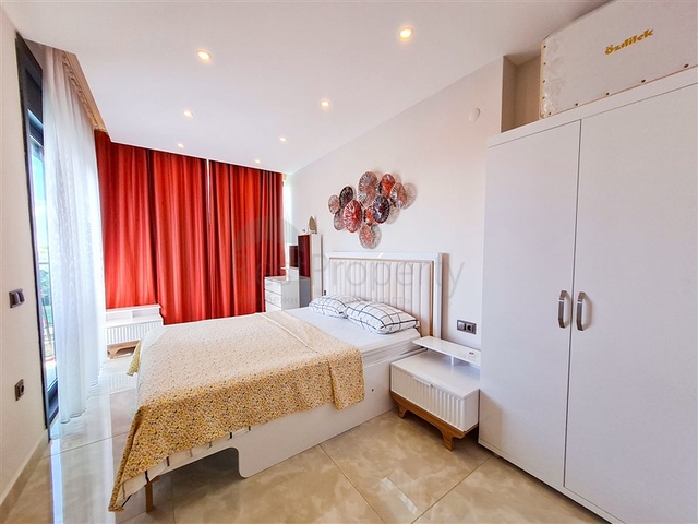 1+1 Wohnung in der ersten Zeile im Stadtteil Mahmutlar 