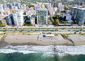 1+1 Wohnung in der ersten Zeile im Stadtteil Mahmutlar 