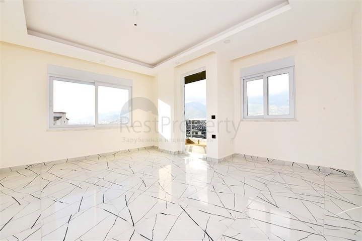 Penthouse mit drei Schlafzimmern im Bezirk Oba