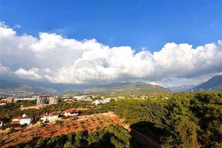 Penthouse mit drei Schlafzimmern im Bezirk Oba