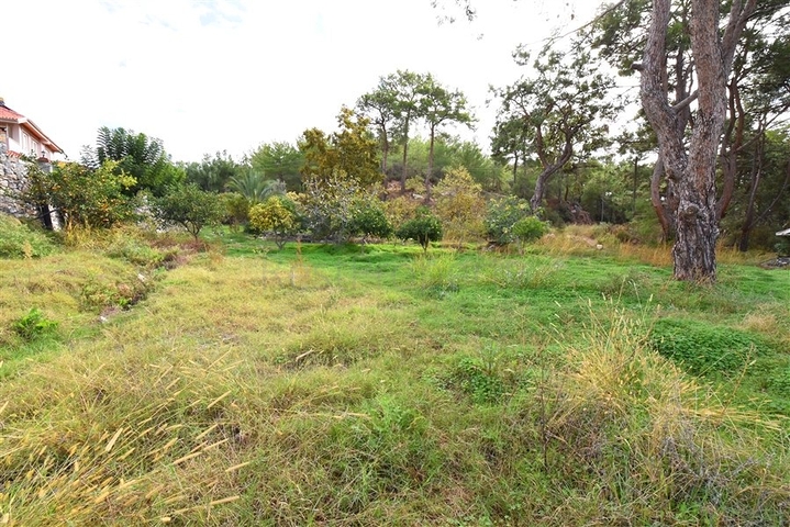 Schickes Haus mit eigenem Pool und Garten im Stadtteil Demirtas