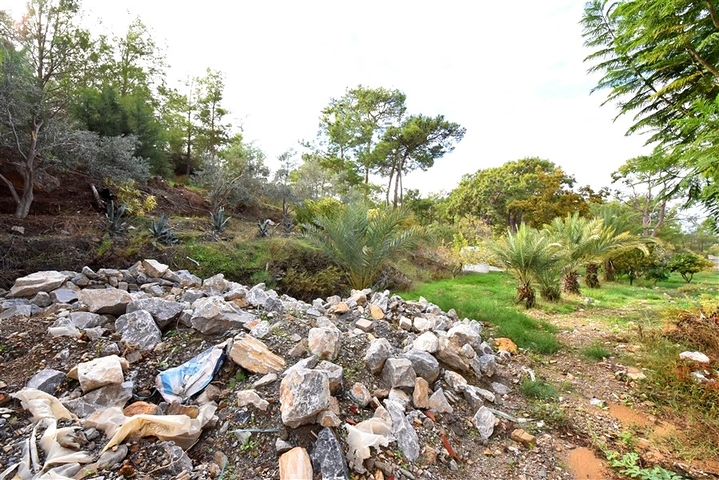Schickes Haus mit eigenem Pool und Garten im Stadtteil Demirtas