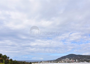 Schickes Haus mit eigenem Pool und Garten im Stadtteil Demirtas