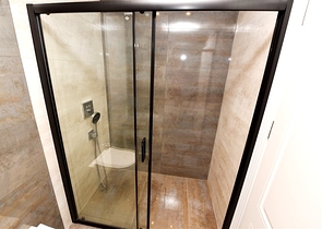 Schickes Haus mit eigenem Pool und Garten im Stadtteil Demirtas