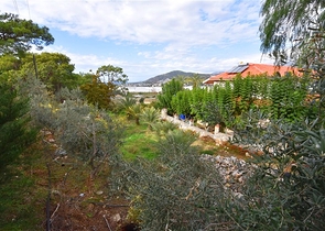 Schickes Haus mit eigenem Pool und Garten im Stadtteil Demirtas
