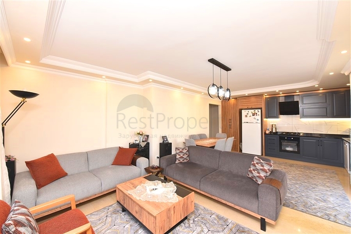 Geräumiges Penthouse mit 4+1 Grundriss in der Nähe von Oba