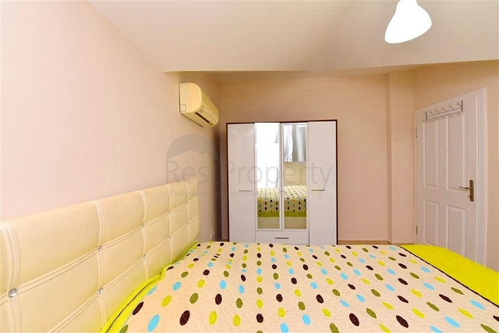 Geräumiges Penthouse mit 4+1 Grundriss in der Nähe von Oba