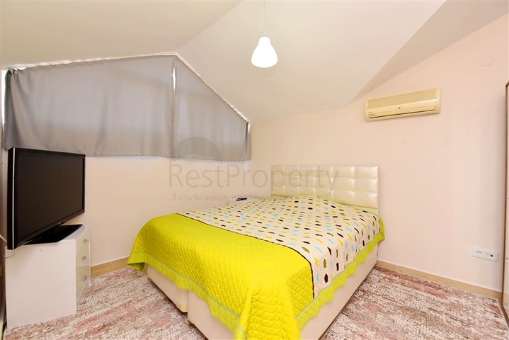 Geräumiges Penthouse mit 4+1 Grundriss in der Nähe von Oba