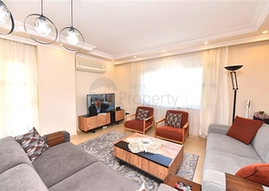 Geräumiges Penthouse mit 4+1 Grundriss in der Nähe von Oba