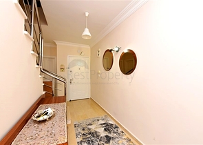 Geräumiges Penthouse mit 4+1 Grundriss in der Nähe von Oba