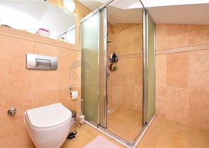 Geräumiges Penthouse mit 4+1 Grundriss in der Nähe von Oba