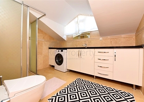 Geräumiges Penthouse mit 4+1 Grundriss in der Nähe von Oba