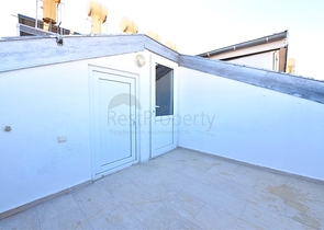 Geräumiges Penthouse mit 4+1 Grundriss in der Nähe von Oba