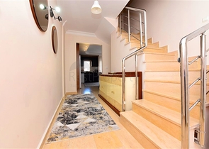 Geräumiges Penthouse mit 4+1 Grundriss in der Nähe von Oba