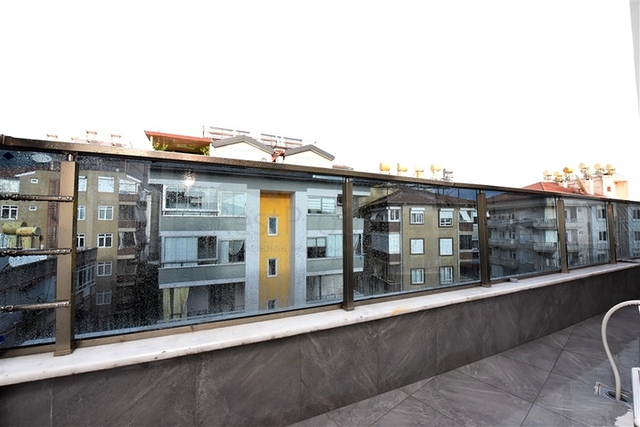 Geräumige Wohnung in der Nähe von Kleopatra Beach