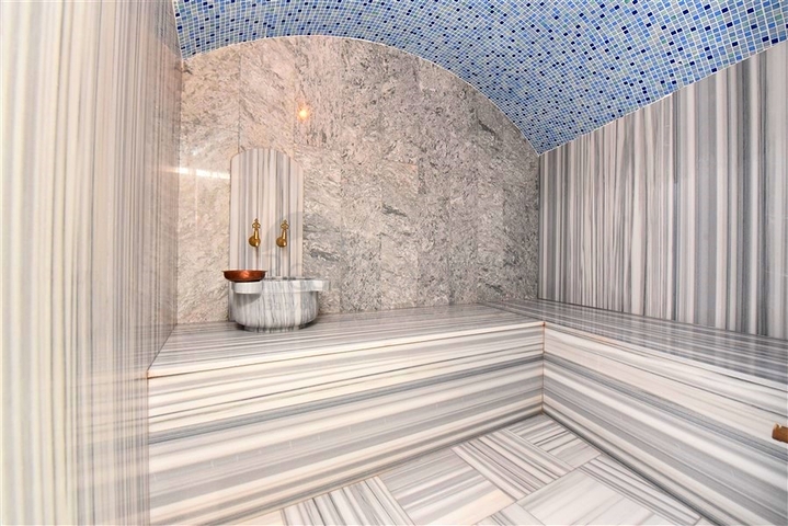 Geräumige Wohnung in der Nähe von Kleopatra Beach