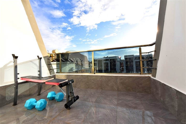 Geräumige Wohnung in der Nähe von Kleopatra Beach