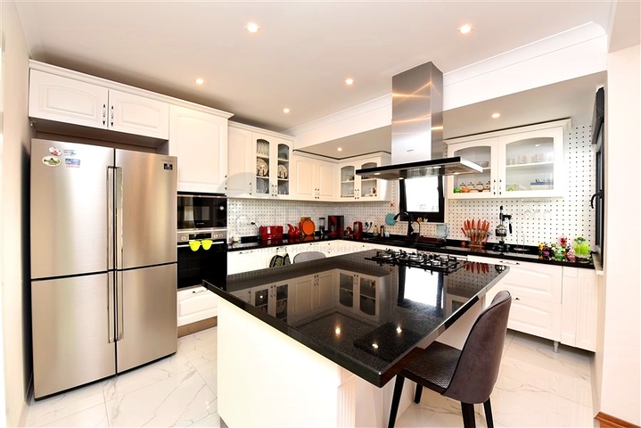 Geräumige Wohnung in der Nähe von Kleopatra Beach