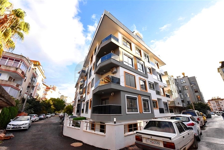 Geräumige Wohnung in der Nähe von Kleopatra Beach