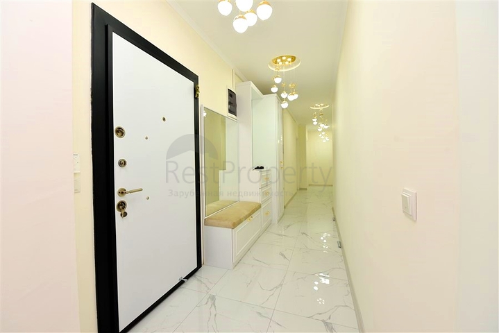 Geräumige Wohnung in der Nähe von Kleopatra Beach