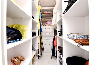 Geräumige Wohnung in der Nähe von Kleopatra Beach