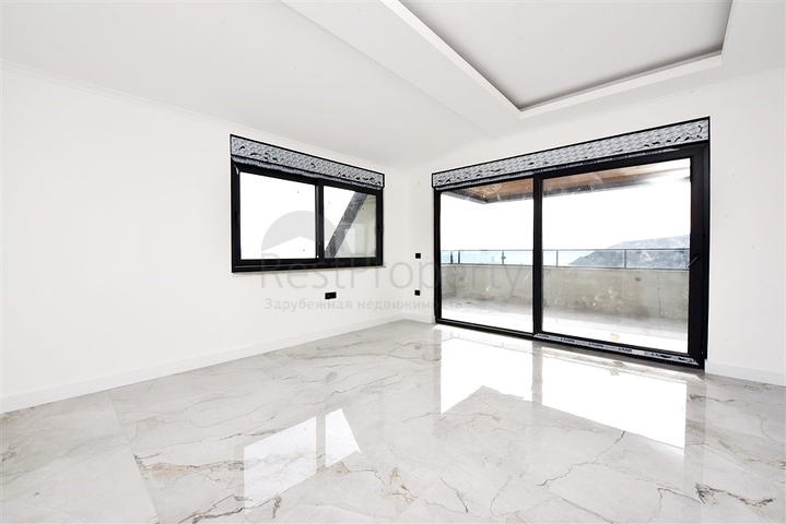 3+1 Wohnung in einem neuen Komplex mit Blick auf das Meer und die Festung von Alanya