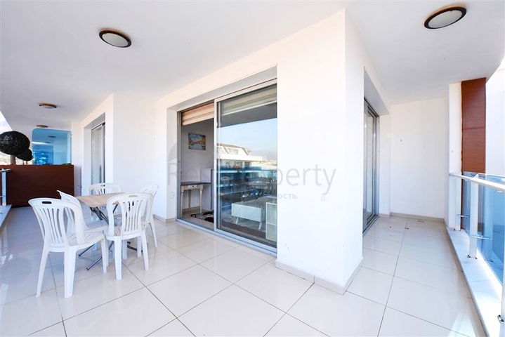 Großes 1+1 Apartment in einem modernen Komplex im Stadtteil Kestel