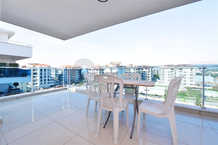 Großes 1+1 Apartment in einem modernen Komplex im Stadtteil Kestel