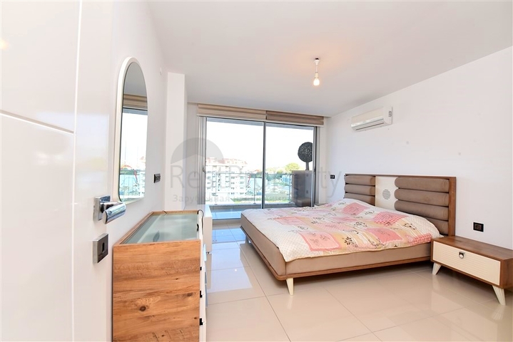 Großes 1+1 Apartment in einem modernen Komplex im Stadtteil Kestel