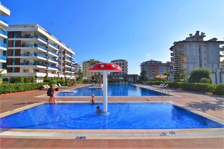 Großes 1+1 Apartment in einem modernen Komplex im Stadtteil Kestel