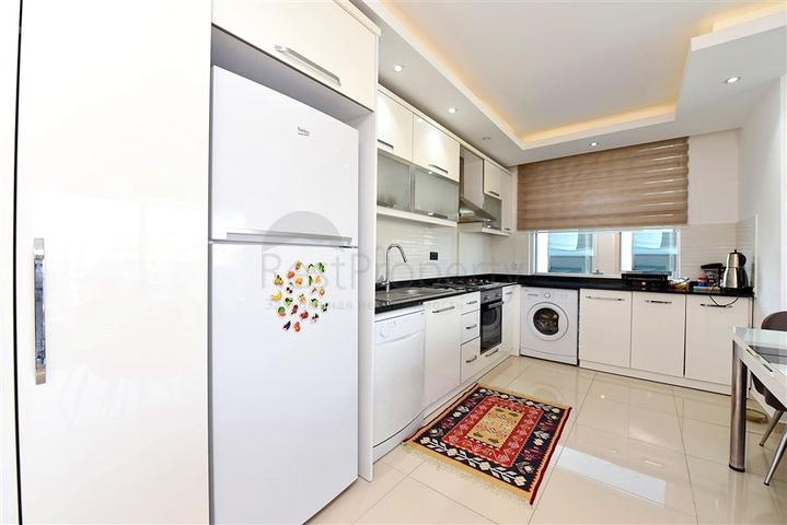 Großes 1+1 Apartment in einem modernen Komplex im Stadtteil Kestel