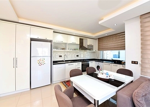 Großes 1+1 Apartment in einem modernen Komplex im Stadtteil Kestel