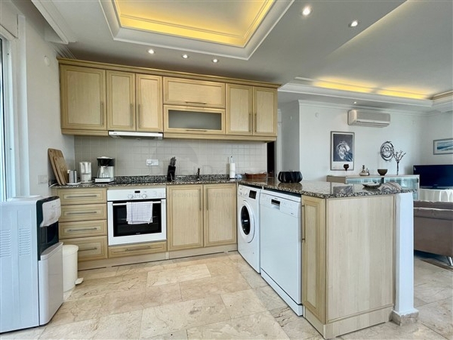 Geräumige Wohnung vom Eigentümer mit 2+1 Grundriss in der Gegend von Dschikkilli