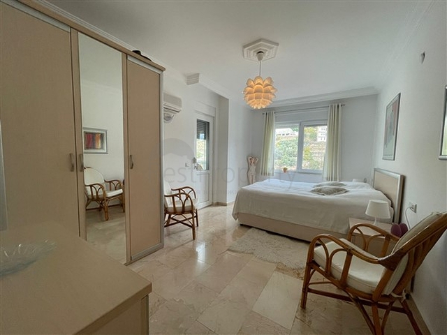 Geräumige Wohnung vom Eigentümer mit 2+1 Grundriss in der Gegend von Dschikkilli