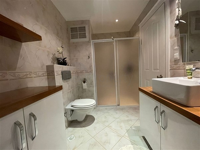 Geräumige Wohnung vom Eigentümer mit 2+1 Grundriss in der Gegend von Dschikkilli