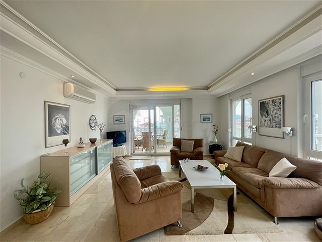 Geräumige Wohnung vom Eigentümer mit 2+1 Grundriss in der Gegend von Dschikkilli