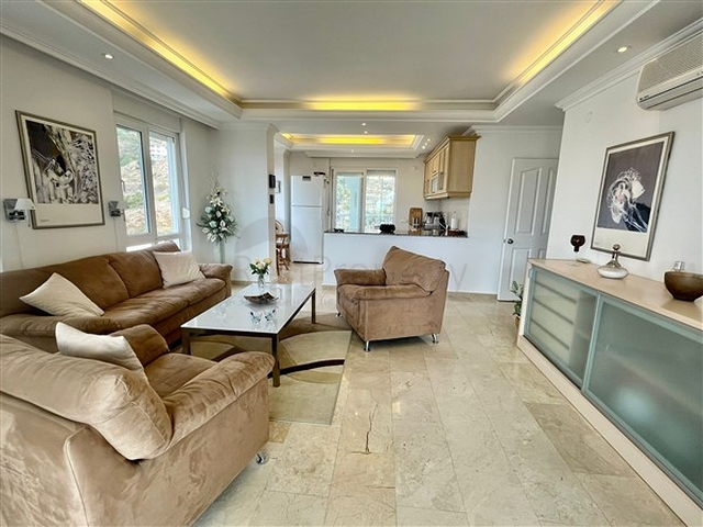 Geräumige Wohnung vom Eigentümer mit 2+1 Grundriss in der Gegend von Dschikkilli