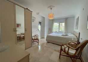 Geräumige Wohnung vom Eigentümer mit 2+1 Grundriss in der Gegend von Dschikkilli