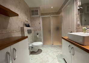 Geräumige Wohnung vom Eigentümer mit 2+1 Grundriss in der Gegend von Dschikkilli