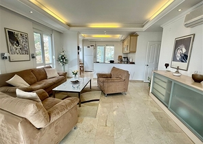 Geräumige Wohnung vom Eigentümer mit 2+1 Grundriss in der Gegend von Dschikkilli