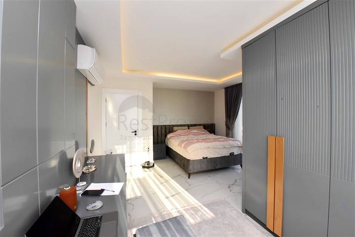 Geräumige 1+1-Wohnung in einem Komplex mit entwickelter Infrastruktur