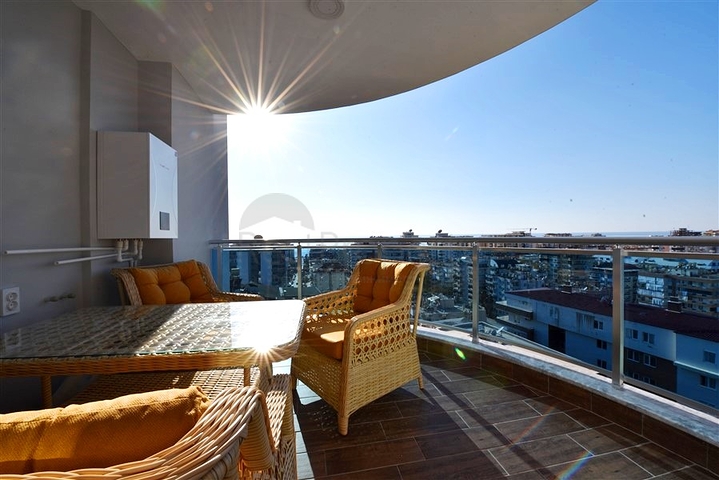 Geräumige 1+1-Wohnung in einem Komplex mit entwickelter Infrastruktur